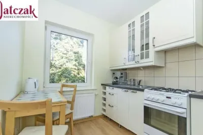 Dwupokojowe mieszkanie 40 m² przy Orłowskim Molo, Gdynia Orłowo - miniatura 8