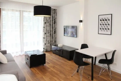 Trzypokojowy apartament 65 m² przy metrze Rondo Daszyńskiego, Grzybowska - miniatura 1