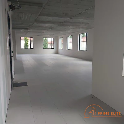 Przestronne biuro 233 m² do wynajęcia – Warszawa Praga-Południe, Wał Miedzeszyński - miniatura 2