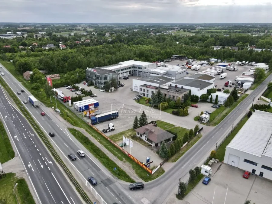 Lokal handlowo-usługowy 200 m² przy Alei Krakowskiej, ochrona 24h - zdjęcie 1