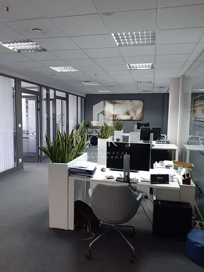 Biuro 225 m² w centrum Gdyni z klimatyzacją, monitoringiem i windą - miniatura 2