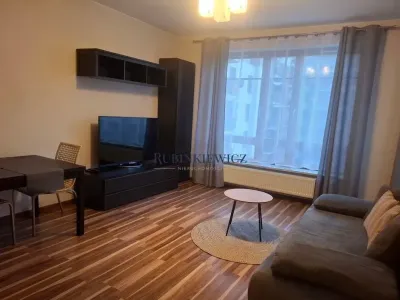 Warszawa Wola – 2-pokojowe mieszkanie przy ul. Szulborskiej z garażem - miniatura 4