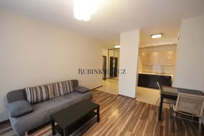 Warszawa Wola – 2-pokojowe mieszkanie przy ul. Szulborskiej z garażem - miniatura 6
