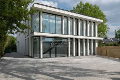 Nowy obiekt biurowo-magazynowy 320 m² na Ursynowie, Pyry - miniatura 1