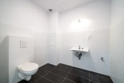 Nowy obiekt biurowo-magazynowy 320 m² na Ursynowie, Pyry - miniatura 9