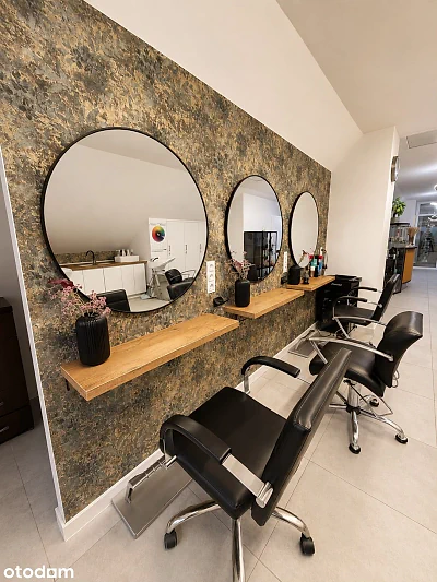 Studio fryzjerskie 95 m² w centrum handlowym, Bojano - miniatura 2