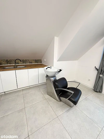 Studio fryzjerskie 95 m² w centrum handlowym, Bojano - miniatura 5