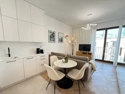 Port Praski – 2-pokojowy apartament na ostatnim piętrze, Sierakowskiego 4 - miniatura 6