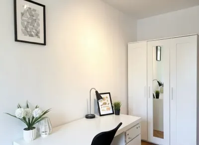 Pokój jednoosobowy 10 m² przy ul. Bobrowej w Gdańsku - miniatura 2