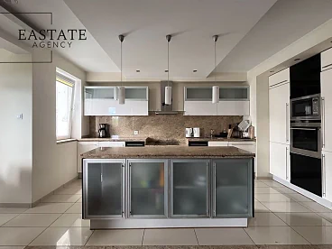 Warszawa Okęcie | apartament 125 m², 5 pokoi, balkon, garaż - miniatura 3