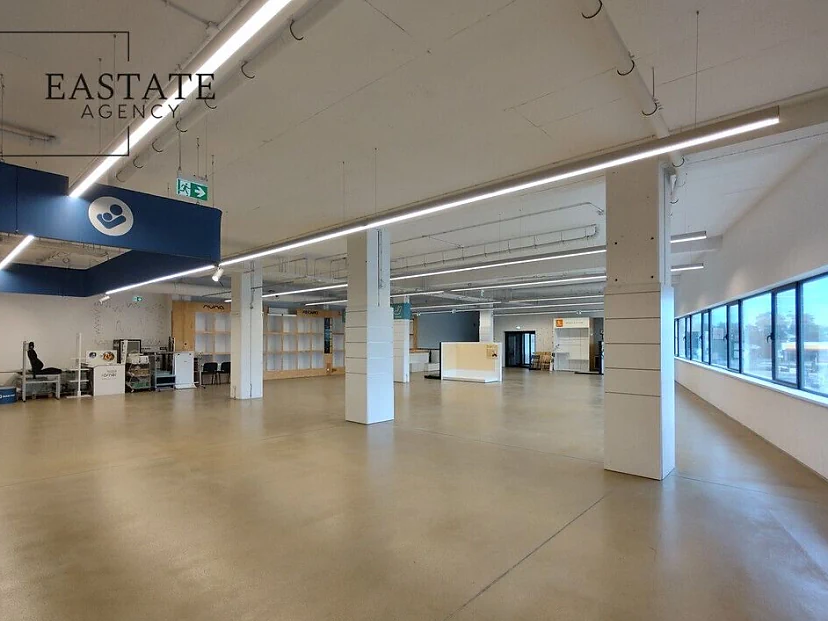 Lokal użytkowy 667 m² z witryną i parkingiem | Warszawa Zacisze - zdjęcie 1