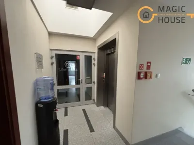 Lokal biurowy 160 m² w Aniołkach, Gdańsk – pod gabinety medyczne - miniatura 1
