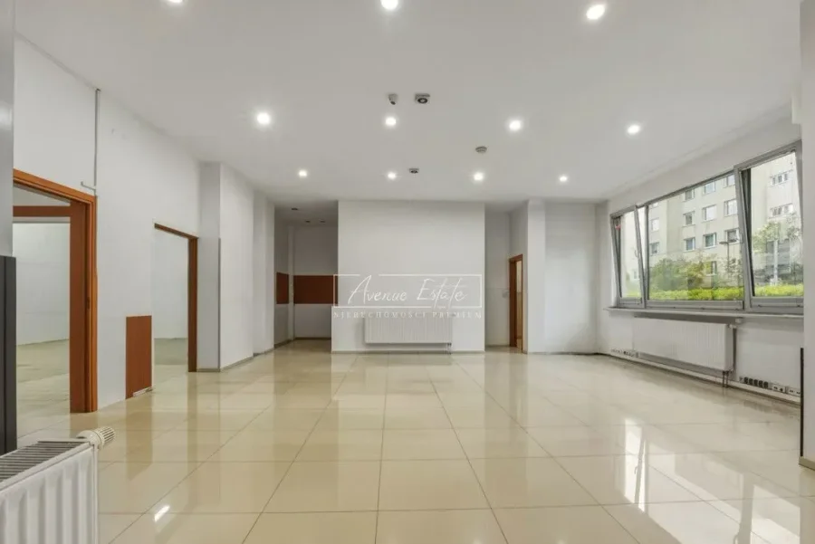 Lokal gastronomiczny 213 m² na wynajem, Wilanów ul. Marconich, witryny - zdjęcie 1