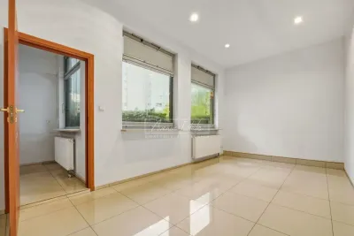 Lokal gastronomiczny 213 m² na wynajem, Wilanów ul. Marconich, witryny - miniatura 8