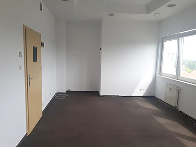 Atrakcyjne biuro do wynajęcia w prestiżowym biurowcu "Company House - miniatura 2