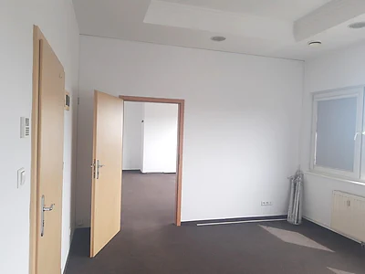 Atrakcyjne biuro do wynajęcia w prestiżowym biurowcu "Company House - miniatura 5