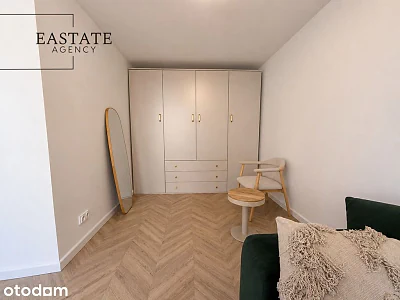 Trzypokojowy apartament 60 m² przy metrze Świętokrzyska, Warszawa - miniatura 2