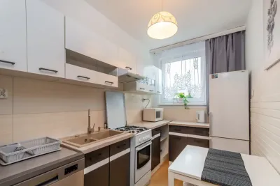 Pokój 3 do wynajęcia przy ul. Budapesztańskiej 6D w Gdańsku - miniatura 4