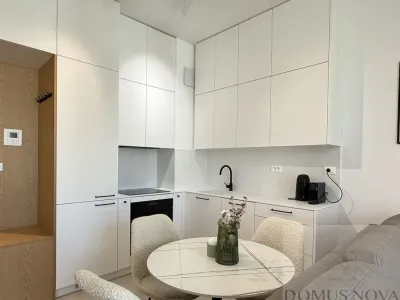 Dwupokojowy apartament 32 m² w Port Praskim, ul. Sierakowskiego - miniatura 3