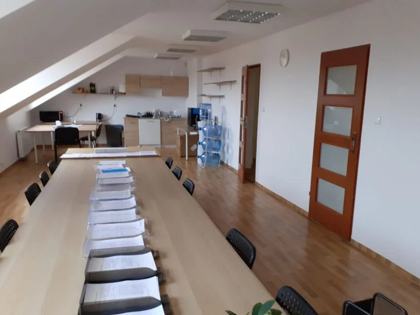 Oferta najmu powierzchni biurowej o powierzchni 130 m² - zdjęcie 1