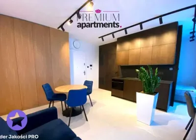 Studio z balkonem i miejscem parkingowym – Yacht Park, Gdynia - miniatura 6