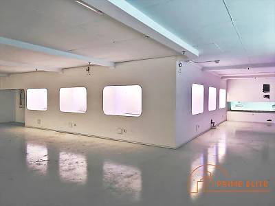 Lokal handlowo-usługowy 208 m² z antresolą – Warszawa Śródmieście - miniatura 5