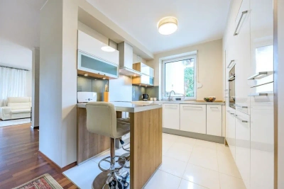 Dom w zabudowie szeregowej z sauną i ogrodem – Gdynia Kaczeńcowa - miniatura 5