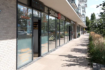 Lokal użytkowy 66 m² Gdańsk Letnica z witrynami i klimatyzacją - miniatura 2