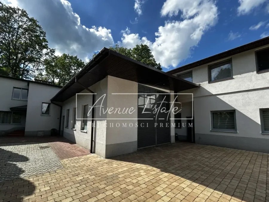 Hala magazynowa 150 m² z zapleczem biurowym – Sulejówek, Wspólna - zdjęcie 1