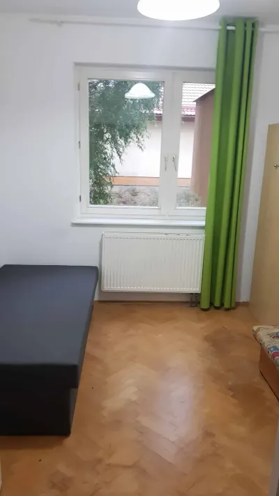 Pokój do wynajęcia przy ul. Jeleniogórskiej w Gdańsku — media w cenie - miniatura 2