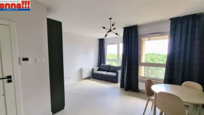 Studio w Nowej Letnicy, Gdańsk – widok na las i strefa fitness - miniatura 4