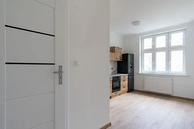 Kawalerka 42 m² do wynajęcia – Plac Kaszubski, Gdynia - miniatura 3