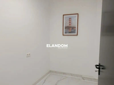Nowoczesny lokal użytkowy 266 m² w Marysinie Wawerskim z parkingiem - miniatura 7