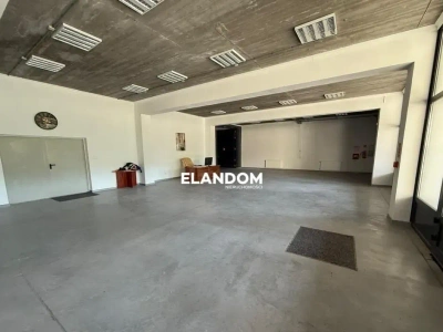 Nowoczesny lokal użytkowy 266 m² w Marysinie Wawerskim z parkingiem - miniatura 9