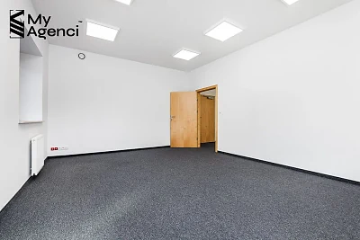 Lokal biurowy lub medyczny przy ul. Sportowej w Gdyni - miniatura 10