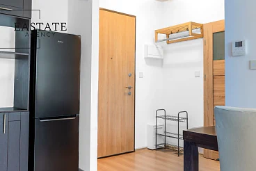 2-pokojowy apartament 40 m² z balkonem i parkingiem, Wola - miniatura 4