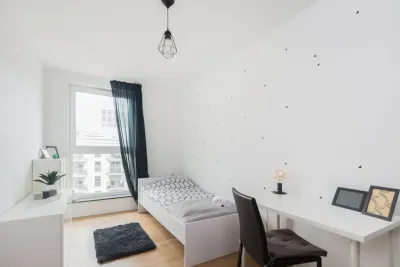 Pokój jednoosobowy 10 m² przy ul. Św. Barbary 12 w Gdańsku - miniatura 3