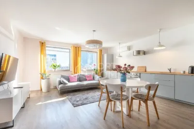 Dwupokojowy apartament 70 m² | plac Kaszubski, Gdynia | blisko morza - miniatura 2