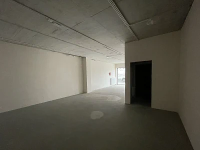 Lokal usługowo-handlowy 70,07 m² na Górce Narodowej, Kraków - miniatura 4