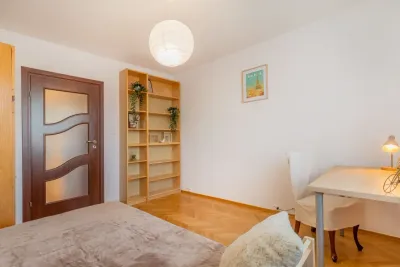 Pokój dwuosobowy przy ul. Startowej 11A w Gdańsku - miniatura 3
