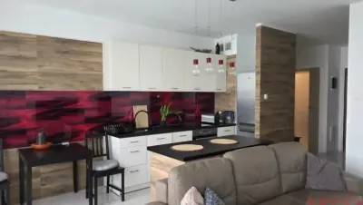 Dwupokojowe mieszkanie 54 m² z balkonem i garażem, Pruszków - miniatura 1