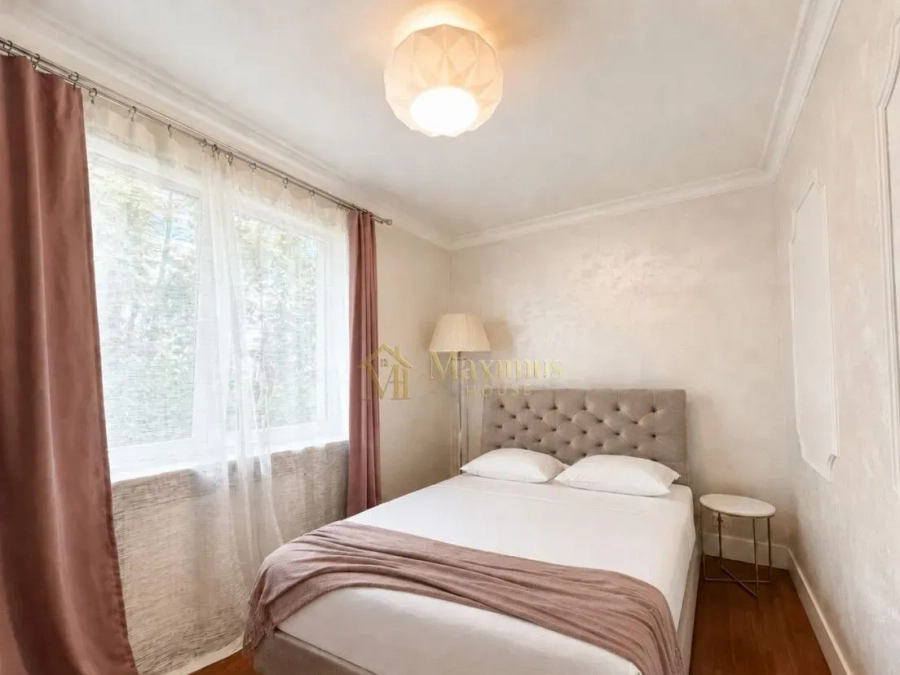 Dwupokojowy apartament z ogródkiem i garażem – Żoliborz, Kaliny Jędrusik - zdjęcie 1