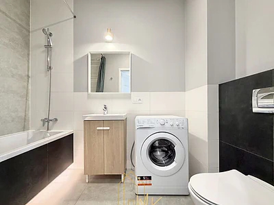 Studio z wydzieloną sypialnią, balkonem i windą - Warszawa Żerań - miniatura 8