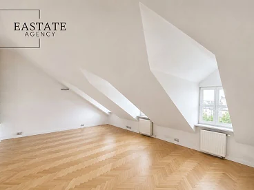 Trzypokojowy apartament 120 m² z balkonem na Krakowskim Przedmieściu - miniatura 5