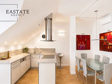 Trzypokojowy apartament 120 m² z balkonem na Krakowskim Przedmieściu - miniatura 2
