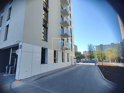 Warszawa Gocławek - lokal biurowy 108 m² na parterze z witrynami - miniatura 4