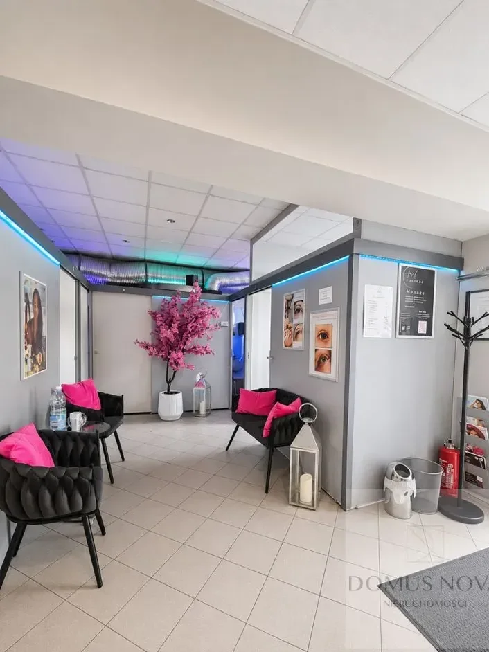 Lokal użytkowy 50 m² Warszawa Wola – Żelazna, witryna, parter - zdjęcie 1
