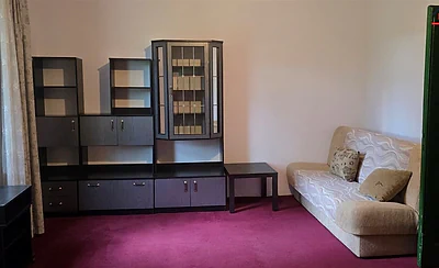 Dom na wynajem w Obórkach z dużą działką i garażem - miniatura 3