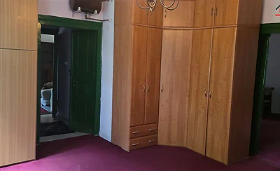 Dom na wynajem w Obórkach z dużą działką i garażem - miniatura 5