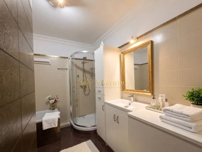 3-pokojowy apartament 79 m² z basenem, balkonem i parkingiem – Łucka, Warszawa - miniatura 9